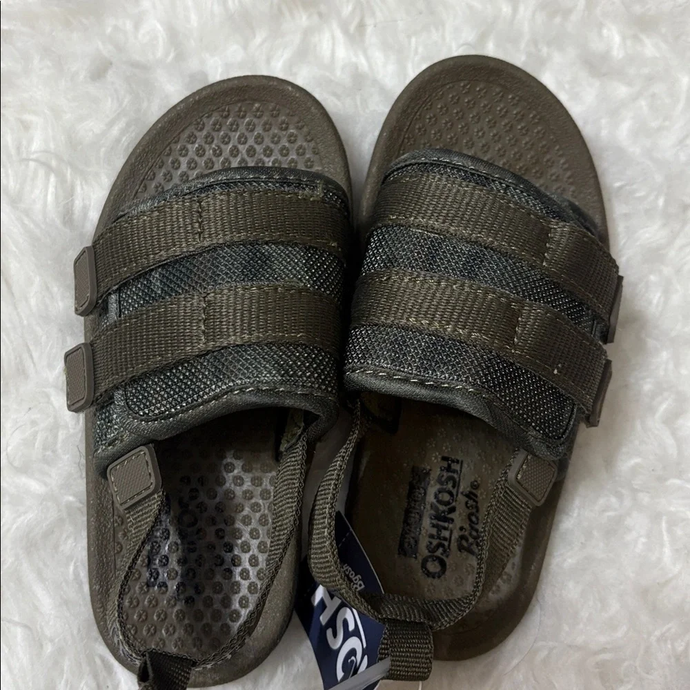 NWT Osh Kosh B’Gosh Oliver-B Green Sandals Toddler Size 8